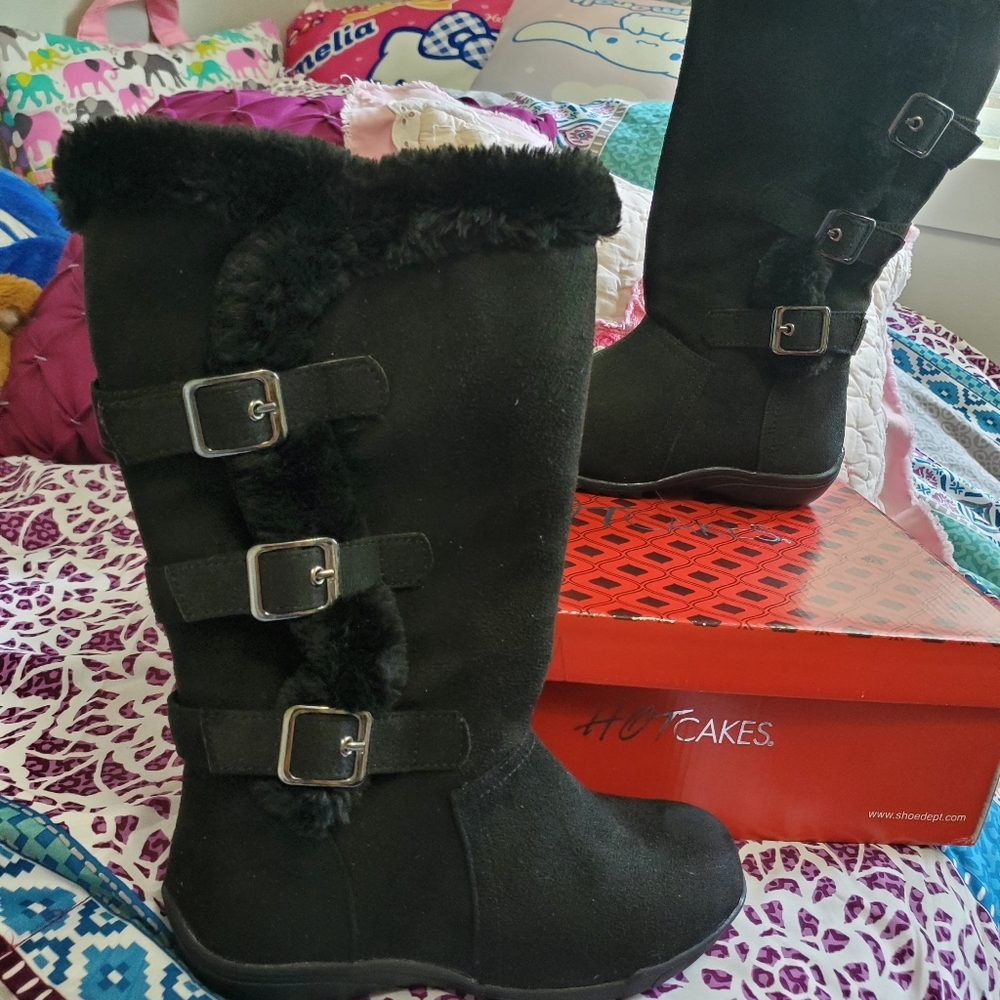 Hot Cakes Black Kids Boots with Buckles